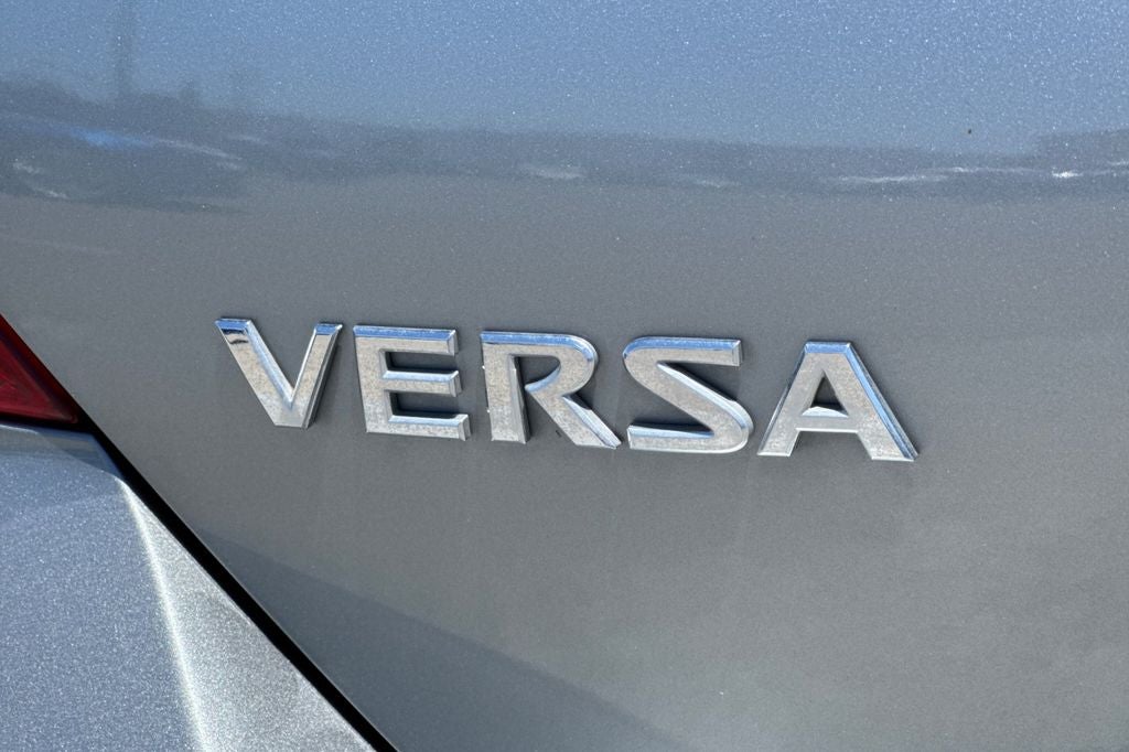 2009 Nissan Versa 1.8 S