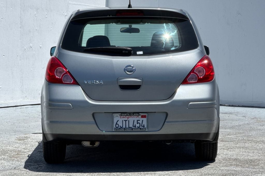 2009 Nissan Versa 1.8 S