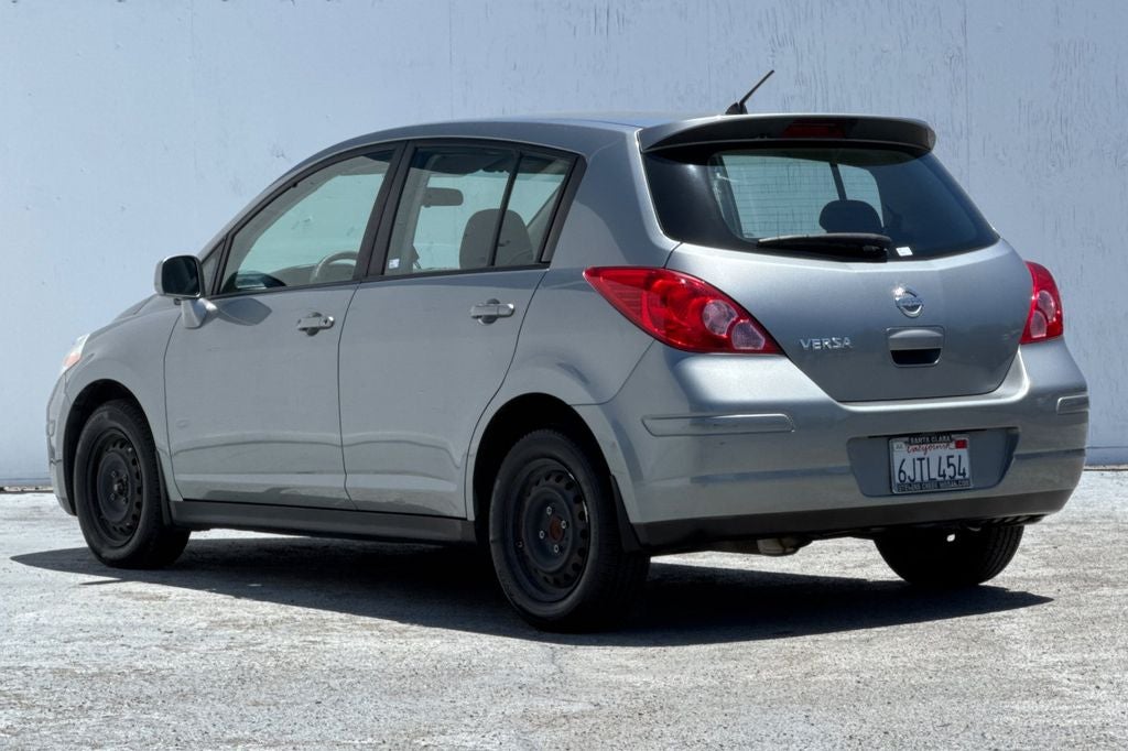 2009 Nissan Versa 1.8 S