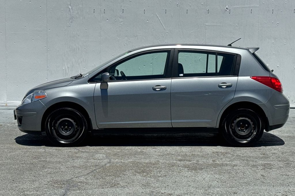 2009 Nissan Versa 1.8 S