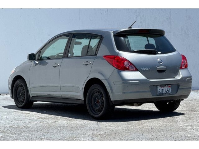 2009 Nissan Versa 1.8 S