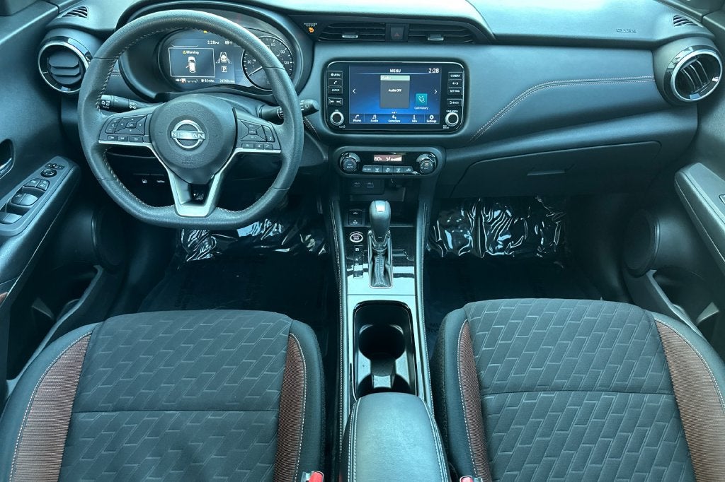 2023 Nissan Kicks SR