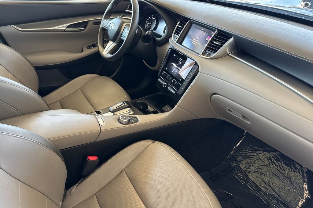 2023 INFINITI QX50 LUXE AWD
