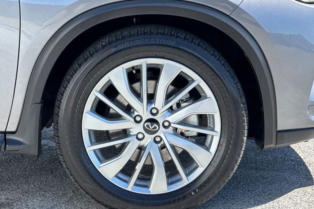 2023 INFINITI QX50 LUXE AWD