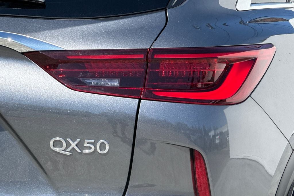 2023 INFINITI QX50 LUXE AWD