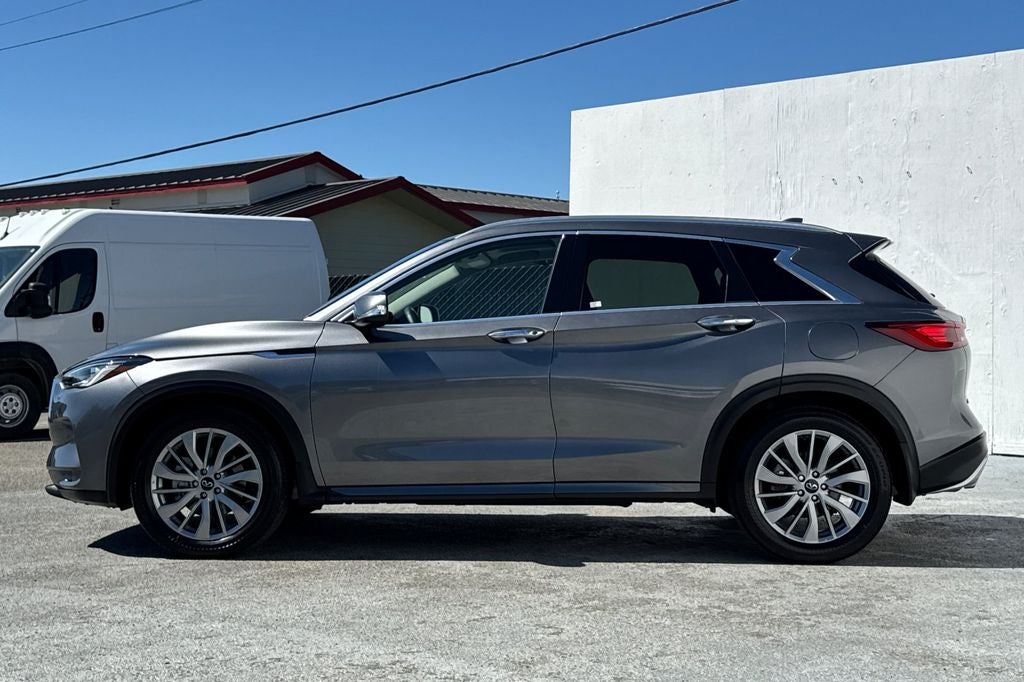 2023 INFINITI QX50 LUXE AWD
