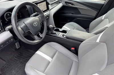 2025 Toyota Camry SE