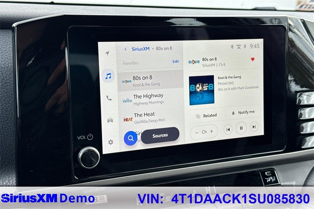 2025 Toyota Camry SE