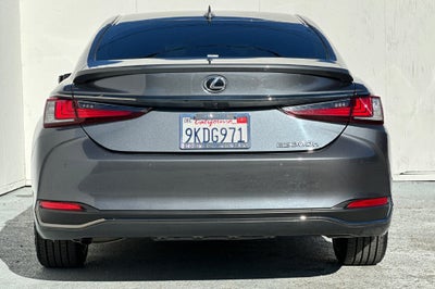 2024 Lexus ES 300h F SPORT Handling