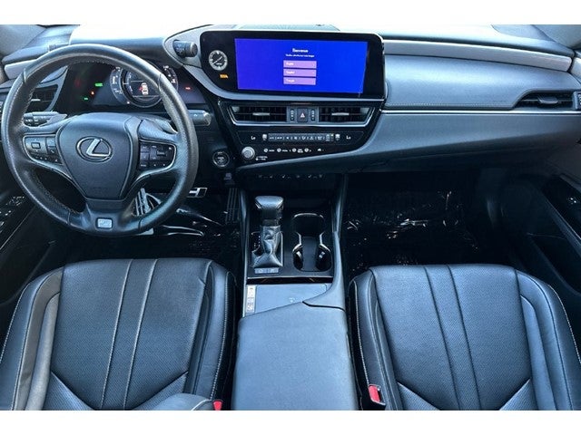 2024 Lexus ES 300h F SPORT Handling