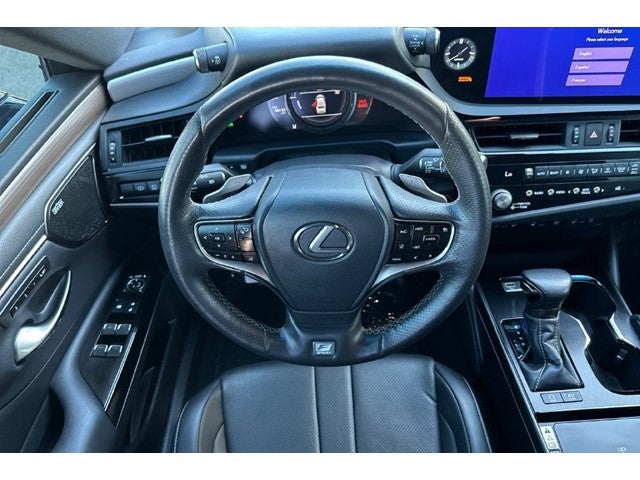 2024 Lexus ES 300h F SPORT Handling