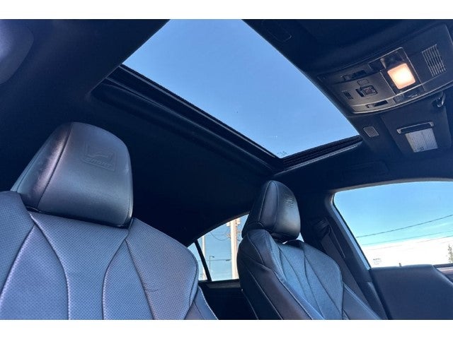 2024 Lexus ES 300h F SPORT Handling