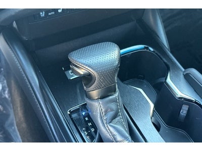 2024 Lexus ES 300h F SPORT Handling