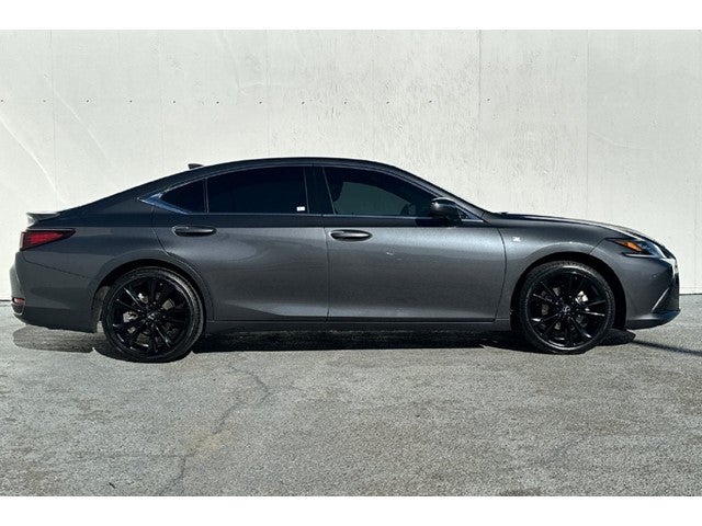 2024 Lexus ES 300h F SPORT Handling
