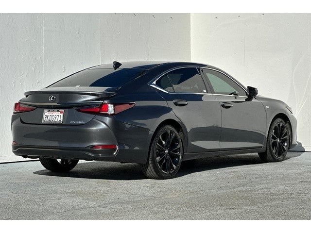 2024 Lexus ES 300h F SPORT Handling