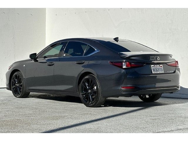 2024 Lexus ES 300h F SPORT Handling
