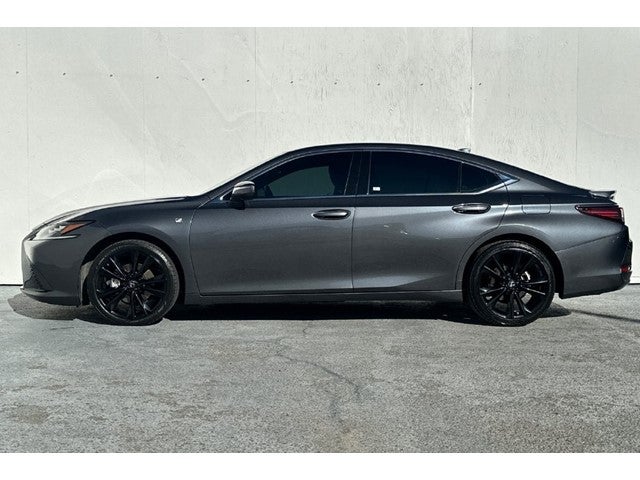 2024 Lexus ES 300h F SPORT Handling