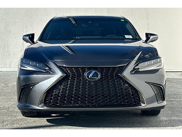 2024 Lexus ES 300h F SPORT Handling