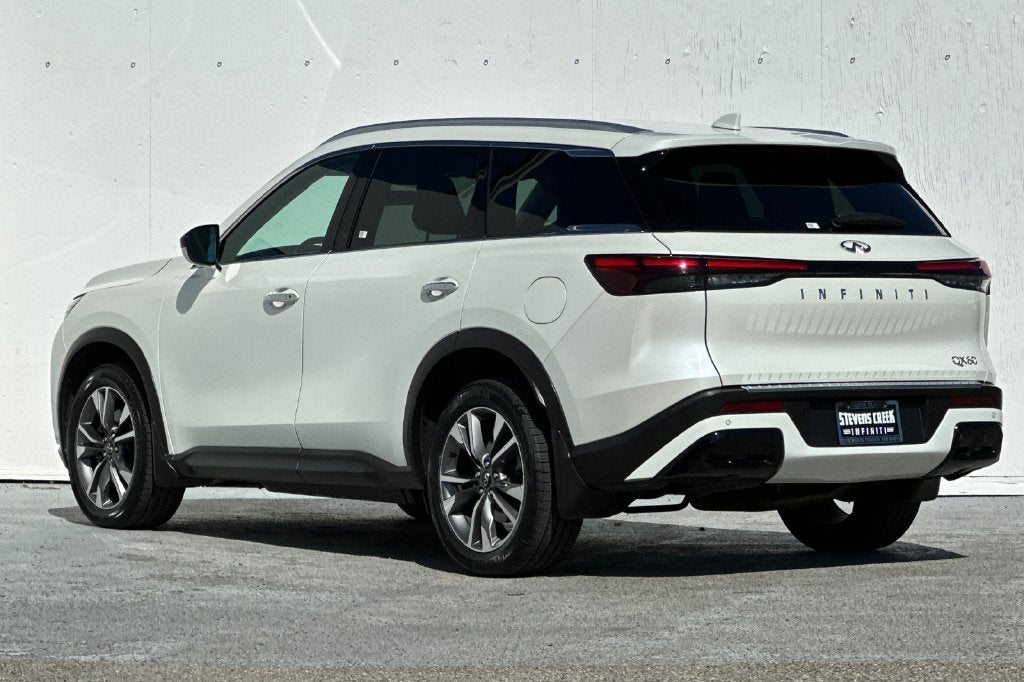 2023 INFINITI QX60 LUXE FWD