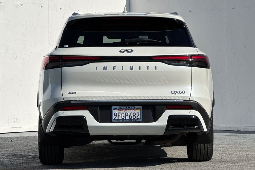 2023 INFINITI QX60 LUXE AWD