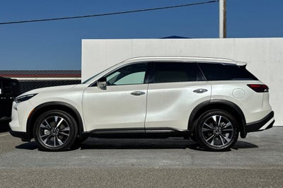 2023 INFINITI QX60 LUXE AWD