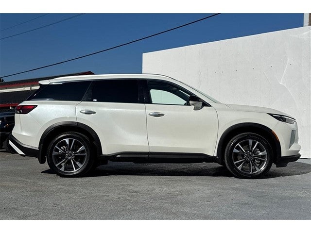 2023 INFINITI QX60 LUXE AWD