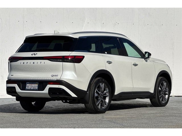 2023 INFINITI QX60 LUXE AWD