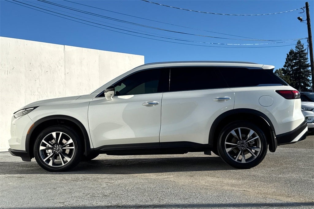 2023 INFINITI QX60 LUXE AWD