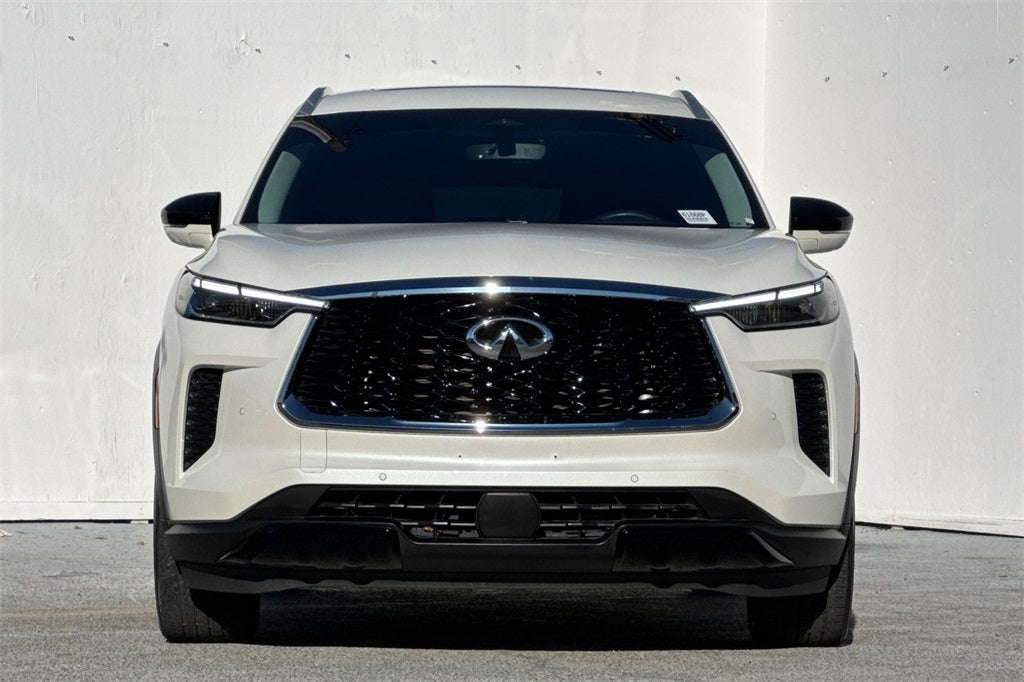 2023 INFINITI QX60 LUXE AWD