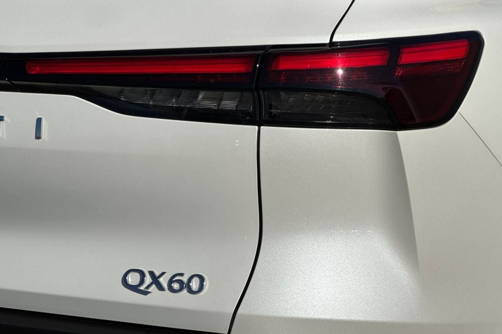 2023 INFINITI QX60 LUXE AWD