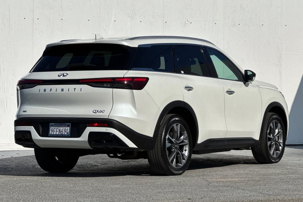 2023 INFINITI QX60 LUXE AWD