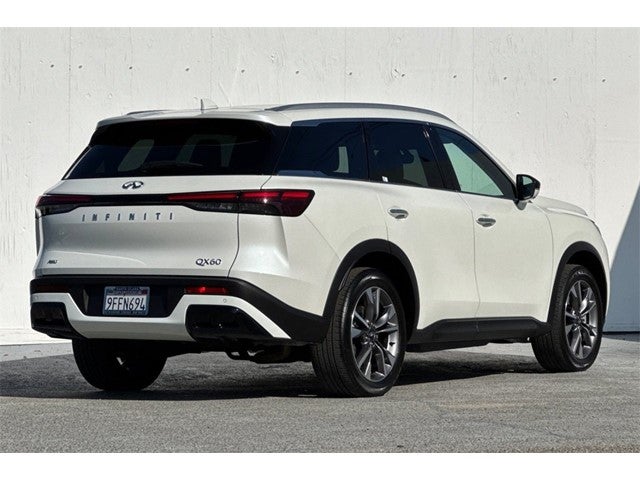 2023 INFINITI QX60 LUXE AWD