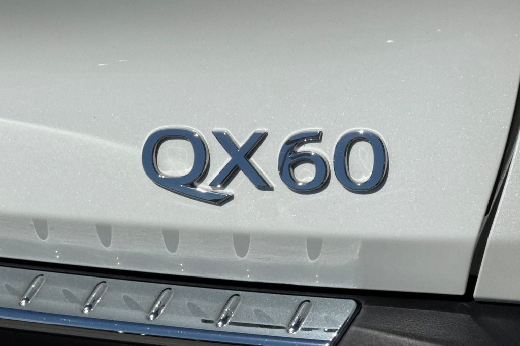 2023 INFINITI QX60 LUXE AWD
