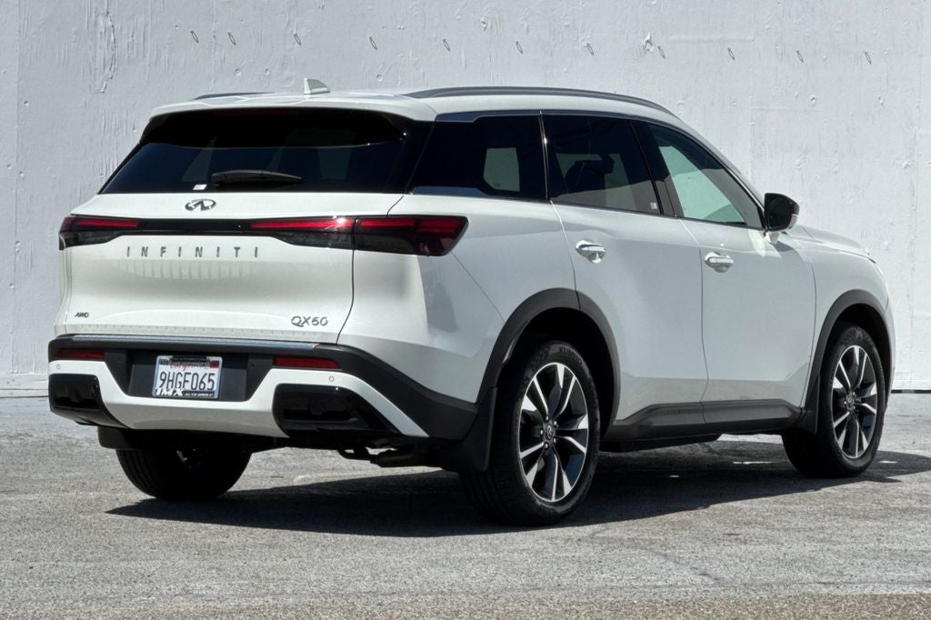 2023 INFINITI QX60 LUXE AWD