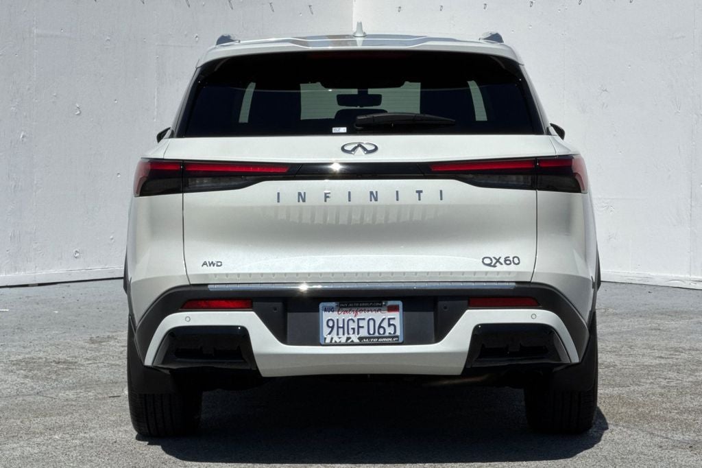 2023 INFINITI QX60 LUXE AWD