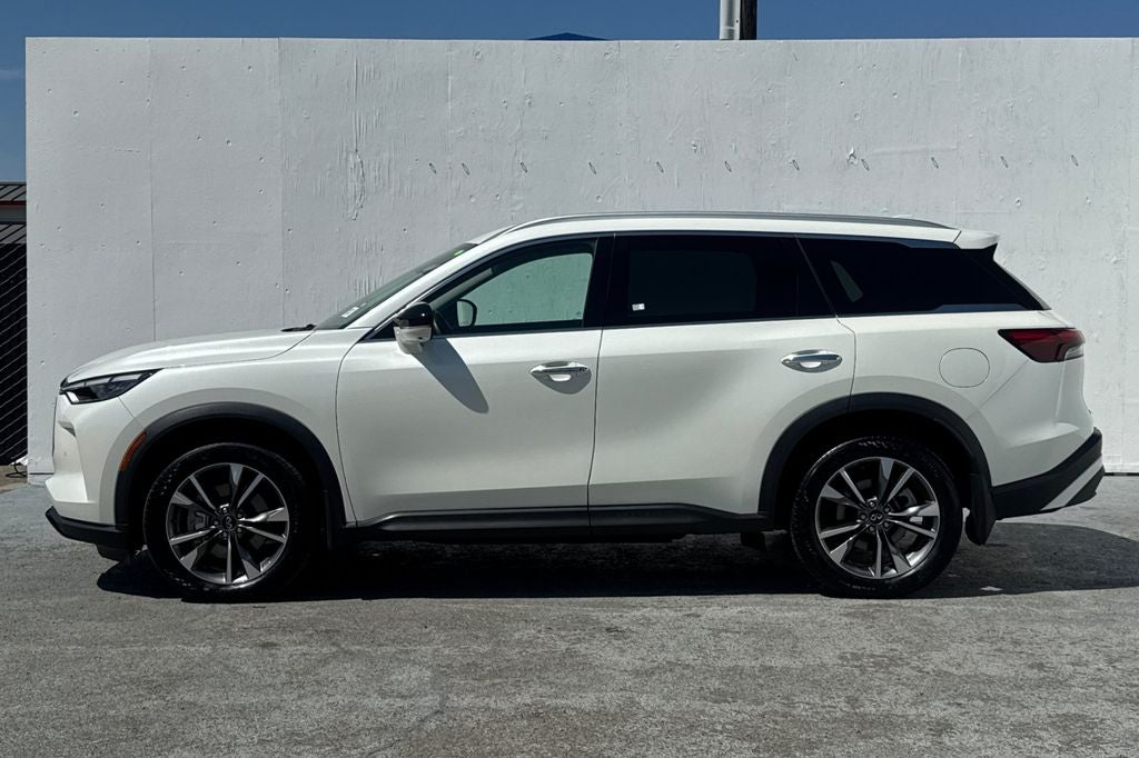 2023 INFINITI QX60 LUXE AWD