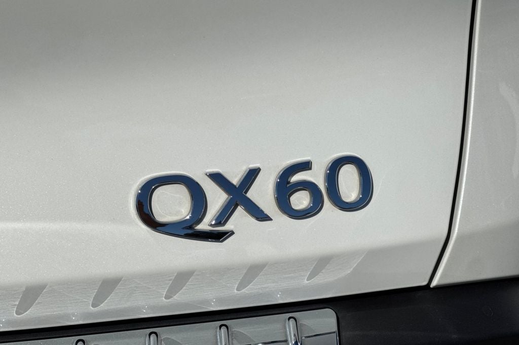 2023 INFINITI QX60 LUXE