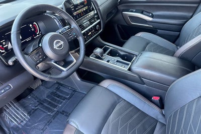 2024 Nissan Pathfinder Platinum