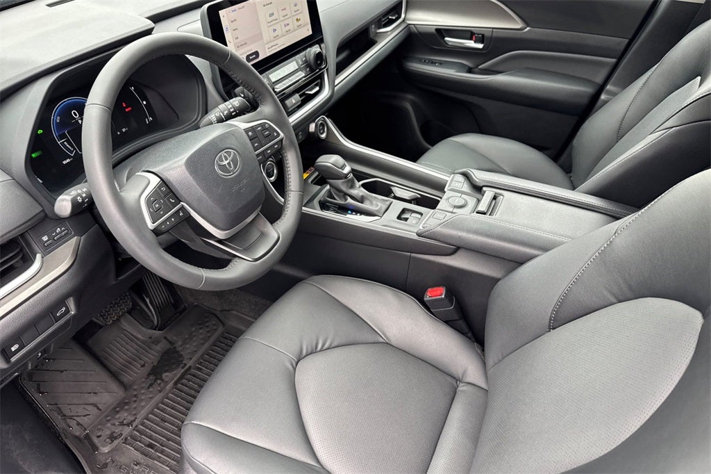 2024 Toyota Grand Highlander Hybrid Base