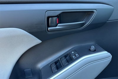 2024 Toyota Highlander Hybrid LE