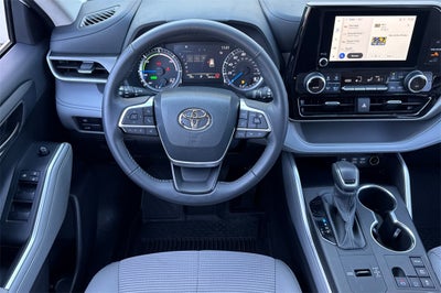 2024 Toyota Highlander Hybrid LE