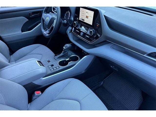 2024 Toyota Highlander Hybrid LE
