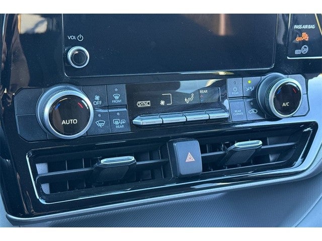 2024 Toyota Highlander Hybrid LE