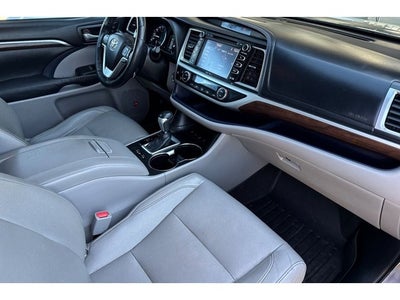 2015 Toyota Highlander Base