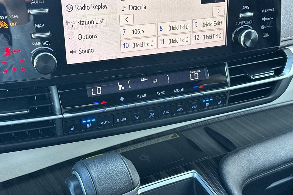 2022 Toyota Sienna Platinum 7 Passenger