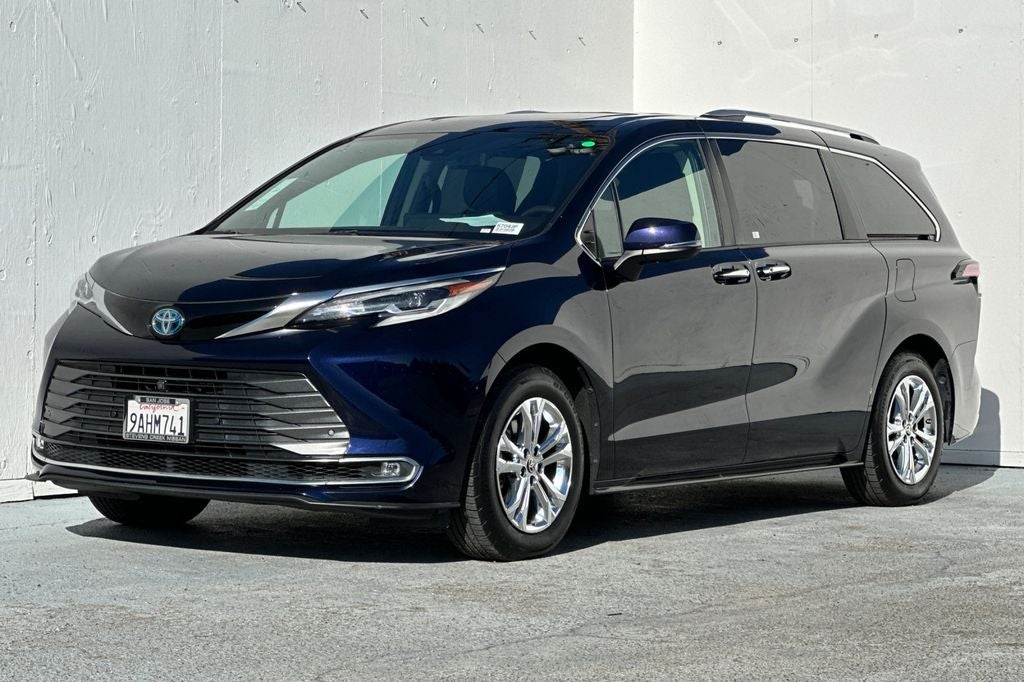 2022 Toyota Sienna Platinum 7 Passenger