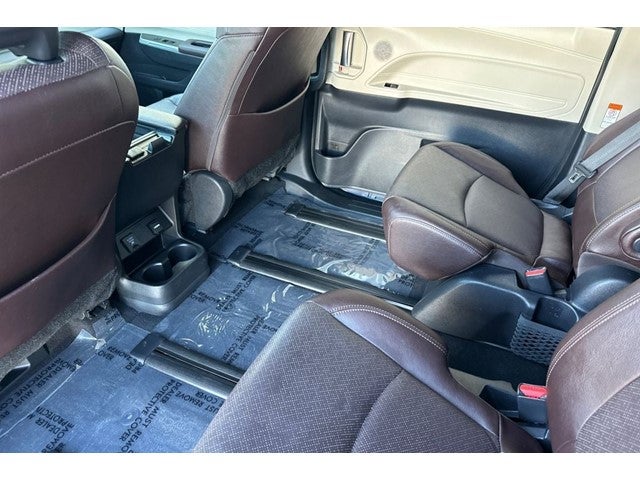2022 Toyota Sienna Platinum 7 Passenger