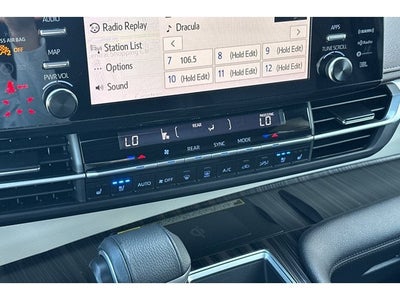 2022 Toyota Sienna Platinum 7 Passenger