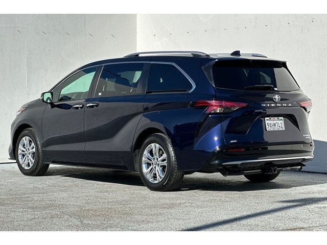 2022 Toyota Sienna Platinum 7 Passenger