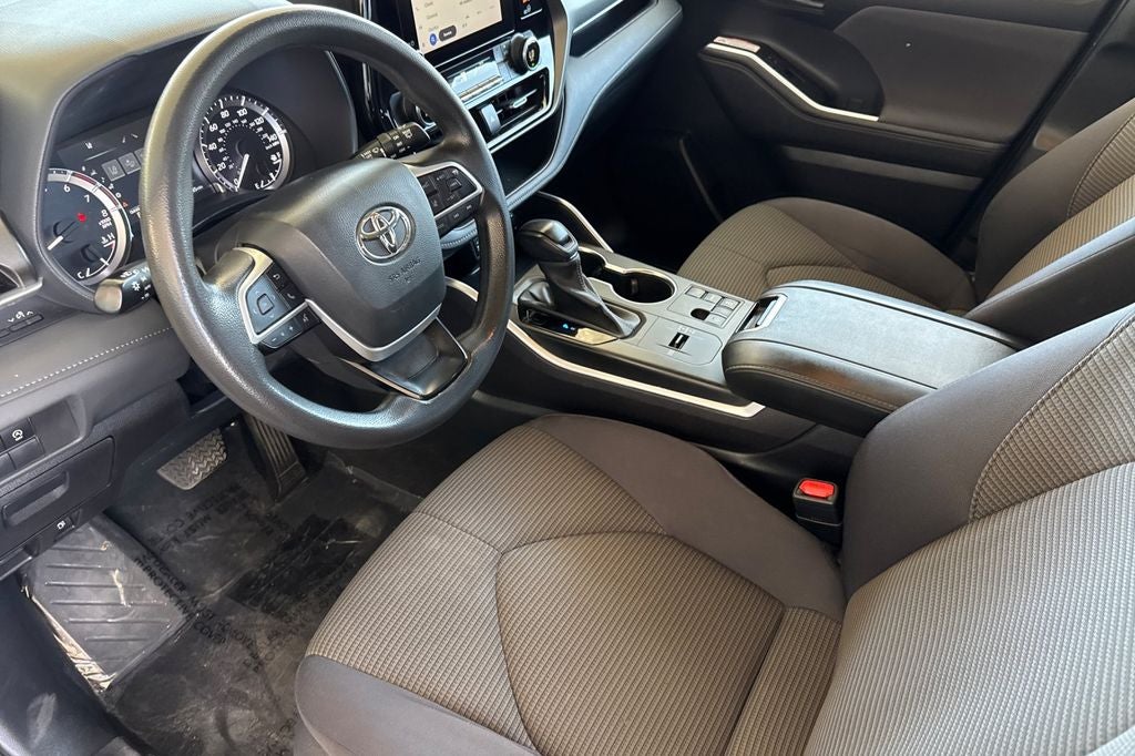 2023 Toyota Highlander L